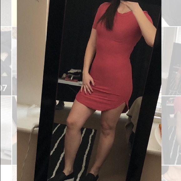 Round Hem Tee Shirt Dress 2 X HP🎉 - Picture 2 of 3